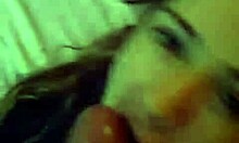 Gran video oral de una adolescente trabajando su hermosa boca en su hermosa vagina
