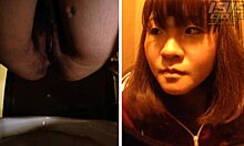 Pussy-ul drăguț al adolescenților asiatici este acoperit cu pipi pe camera de toaletă